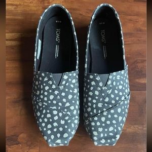 Women’s Size 6.5 Toms Alpargata Shoes